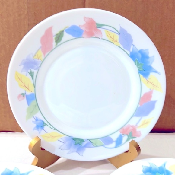 8 PC Arcopal France Salad Plate 8” Diameter. Made in France. Beautiful. - Picture 2 of 7